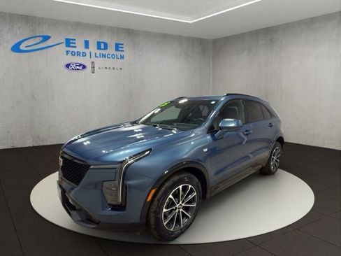 Used 2025 Cadillac XT4 Sport image 5