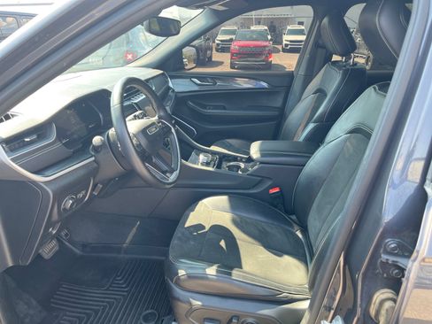 Certified 2022 Jeep Grand Cherokee L Laredo AWD/4WD image 14