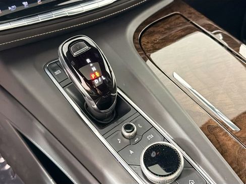 Used 2022 Cadillac Escalade ESV Sport Platinum RWD image 17