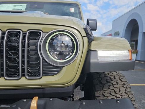 New 2025 Jeep Wrangler Unlimited Rubicon 392 image 3