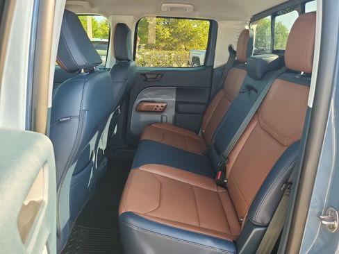 Used 2024 Ford Maverick Lariat w/ 4K Tow Package image 17