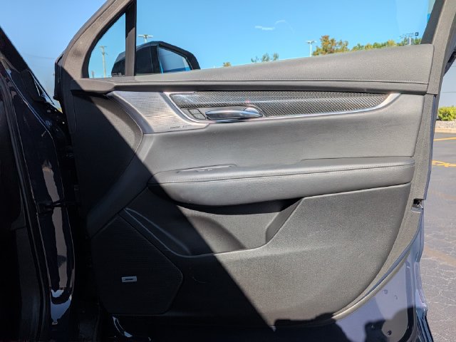 Used 2024 Cadillac XT6 Sport w/ Technology Package AWD/4WD image 13