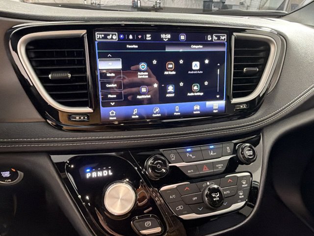 New 2027 Chrysler Pacifica Select FWD image 28