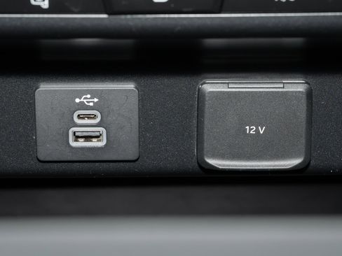 Used 2024 Ford F250 XLT image 37