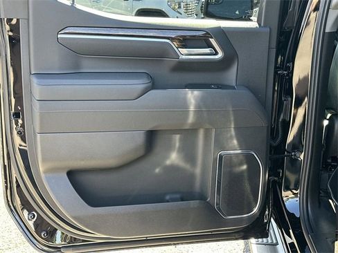 New 2026 GMC Sierra 1500 Elevation w/ LPO, Elevation Black Package image 24