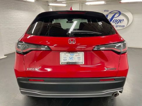 Certified 2025 Honda HR-V Sport image 4