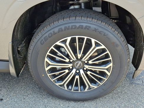 New 2025 Nissan Armada Platinum w/ Convenience Package image 5