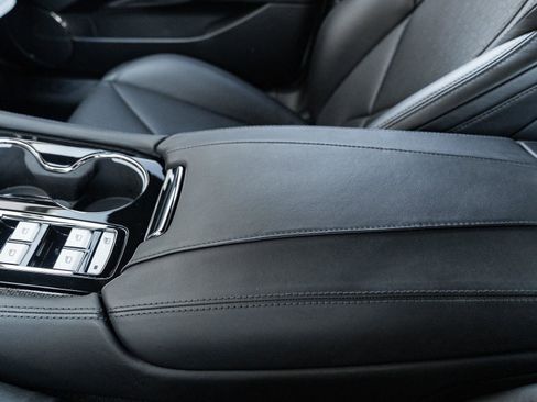 New 2025 Karma Revero Luxury image 41