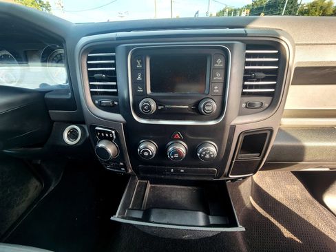 Used 2018 RAM 1500 Express w/ Express Value Package AWD/4WD image 21