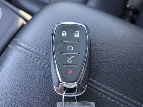 Used 2018 Chevrolet Equinox Premier image 35