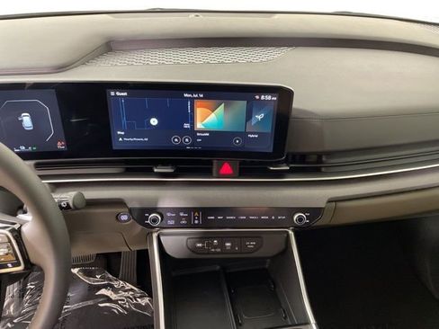 New 2026 Kia Carnival SX image 25