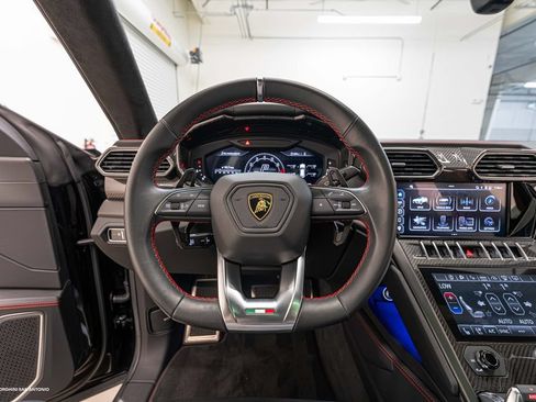 Used 2024 Lamborghini Urus S AWD/4WD image 42