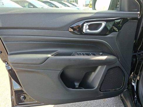 New 2026 Jeep Compass Limited AWD/4WD image 8