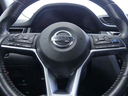 Used 2019 Nissan Rogue Sport SV w/ Technology Package image 16