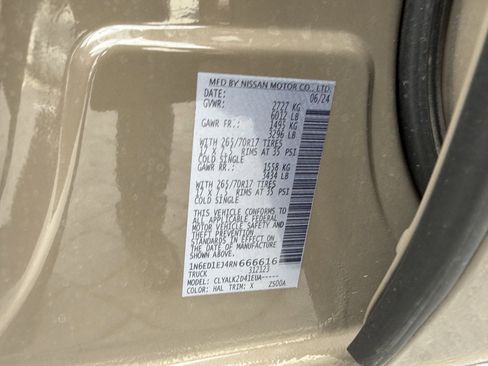 Used 2024 Nissan Frontier Pro-X image 26