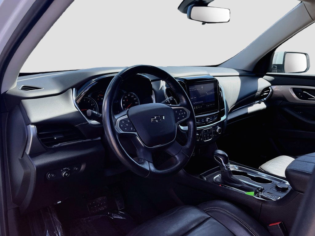 Used 2021 Chevrolet Traverse RS FWD image 9