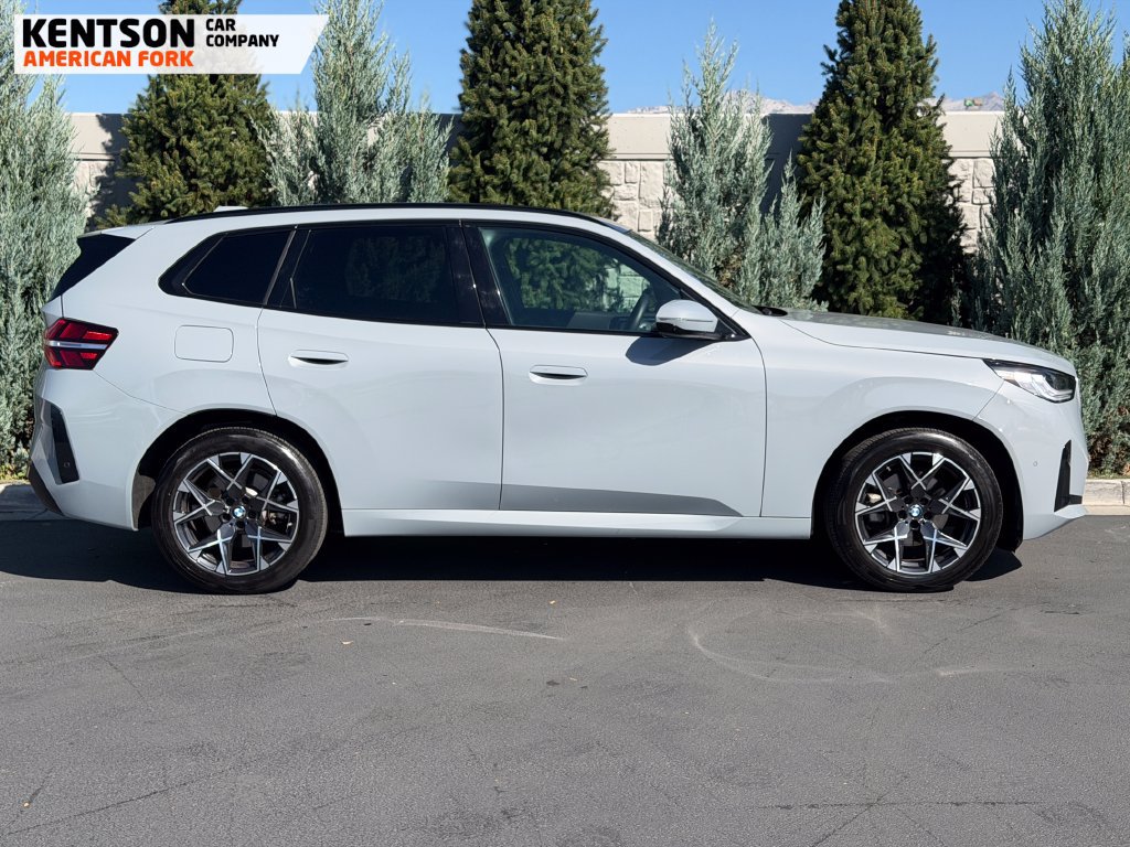 Used 2025 BMW X3 xDrive30i AWD/4WD image 9