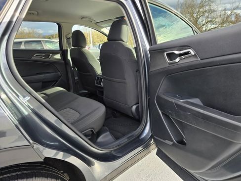 Certified 2024 Kia Sportage LX image 19