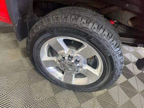 Used 2016 GMC Sierra 2500 SLT w/ Duramax Plus Package AWD/4WD image 13
