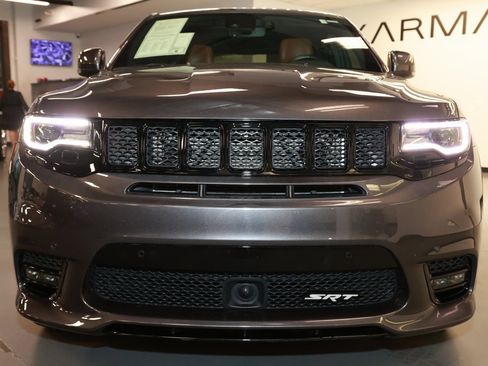 Used 2021 Jeep Grand Cherokee SRT image 2