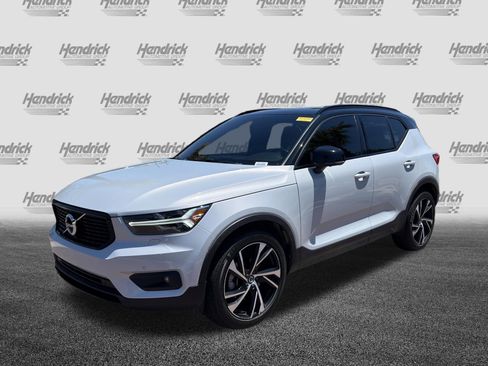 Used 2022 Volvo XC40 T5 R-Design w/ Advanced Package AWD/4WD image 5