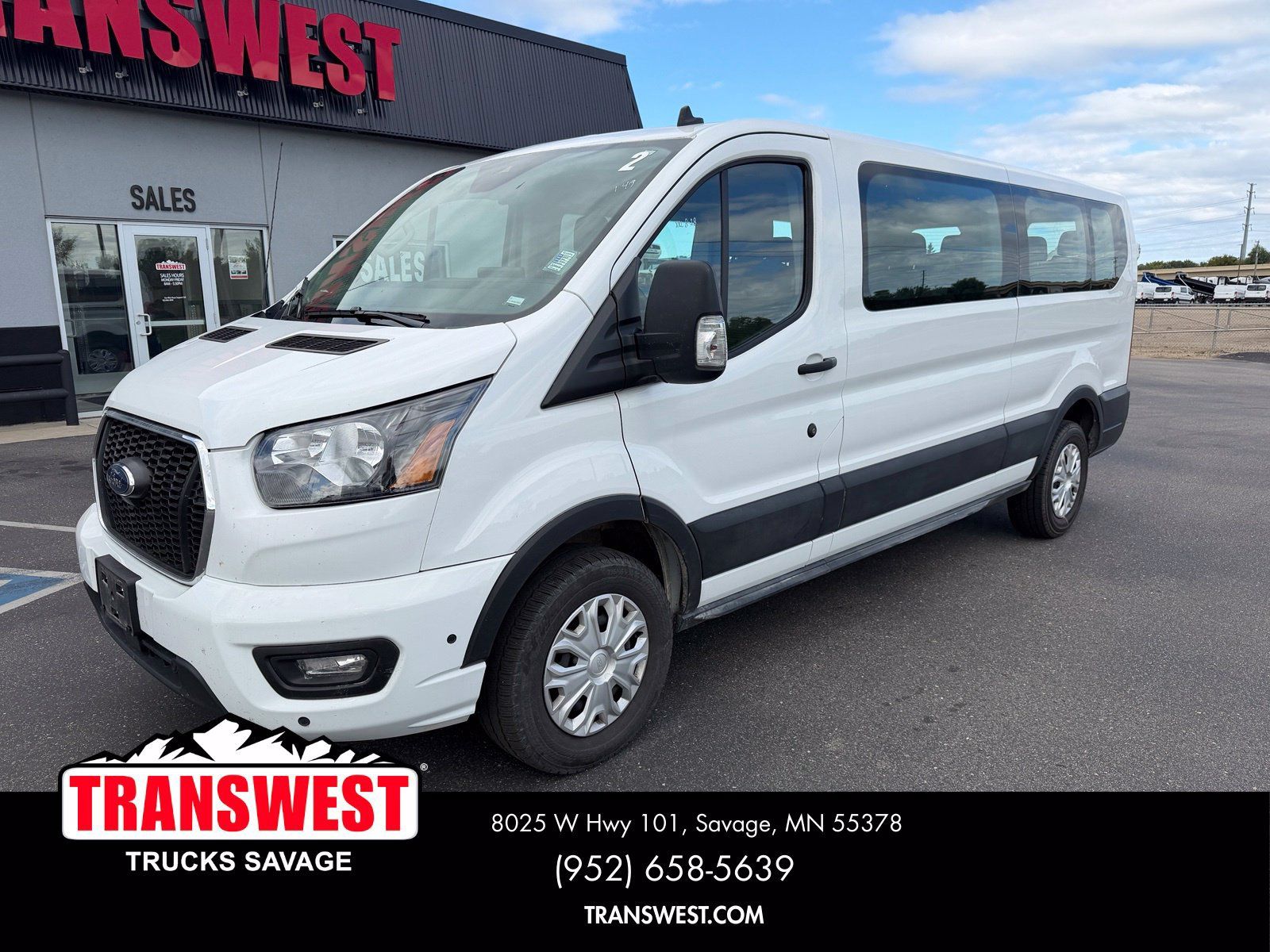 Used 2025 Ford Transit 350 XLT RWD image 1