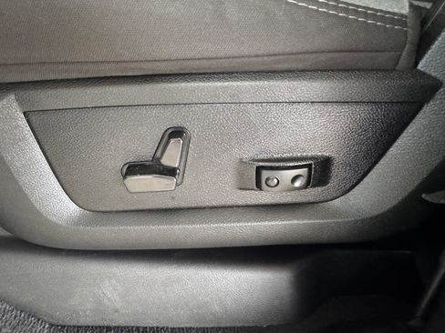 Used 2024 RAM 2500 Big Horn w/ Off Road Package image 25