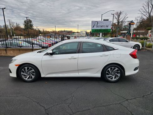 Used 2017 Honda Civic EX image 2