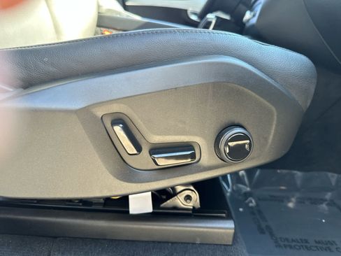 Used 2024 Volvo XC90 B5 Core w/ Climate Package AWD/4WD image 45