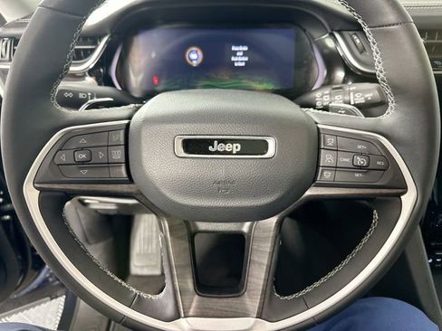 Used 2023 Jeep Grand Cherokee 30th Anniversary image 23