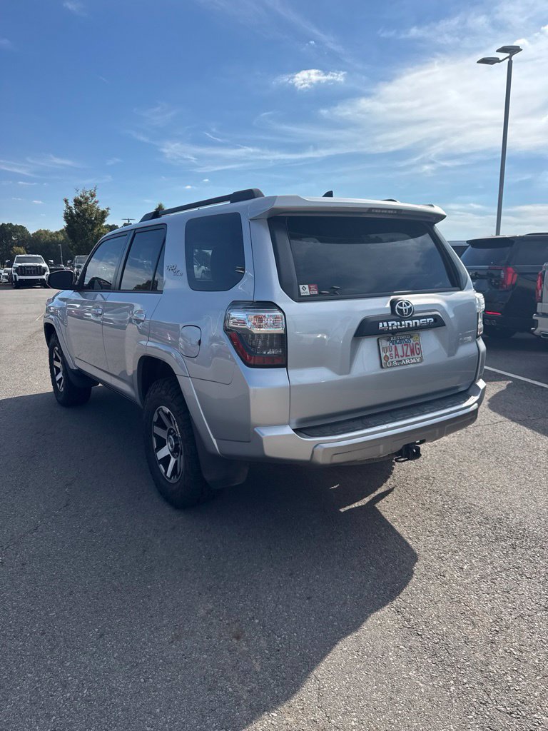 Used 2019 Toyota 4Runner TRD Off-Road AWD/4WD image 9
