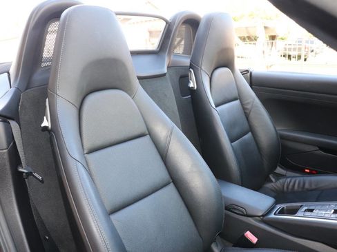 Used 2016 Porsche Boxster image 41