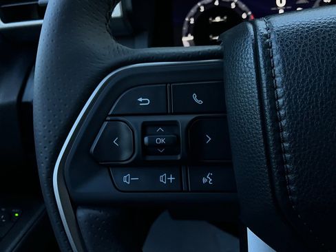 New 2025 Toyota 4Runner 4WD image 40