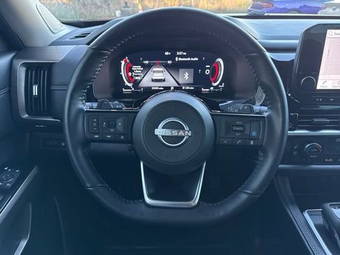 Used 2024 Nissan Pathfinder Platinum w/ Lighting Package (N93) image 22