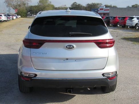 Used 2020 Kia Sportage LX w/ LX Popular Package image 4