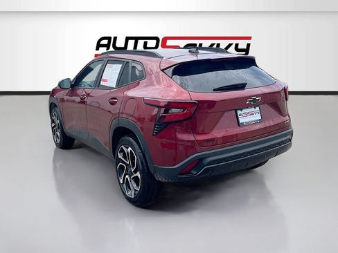 Used 2024 Chevrolet Trax RS FWD image 5
