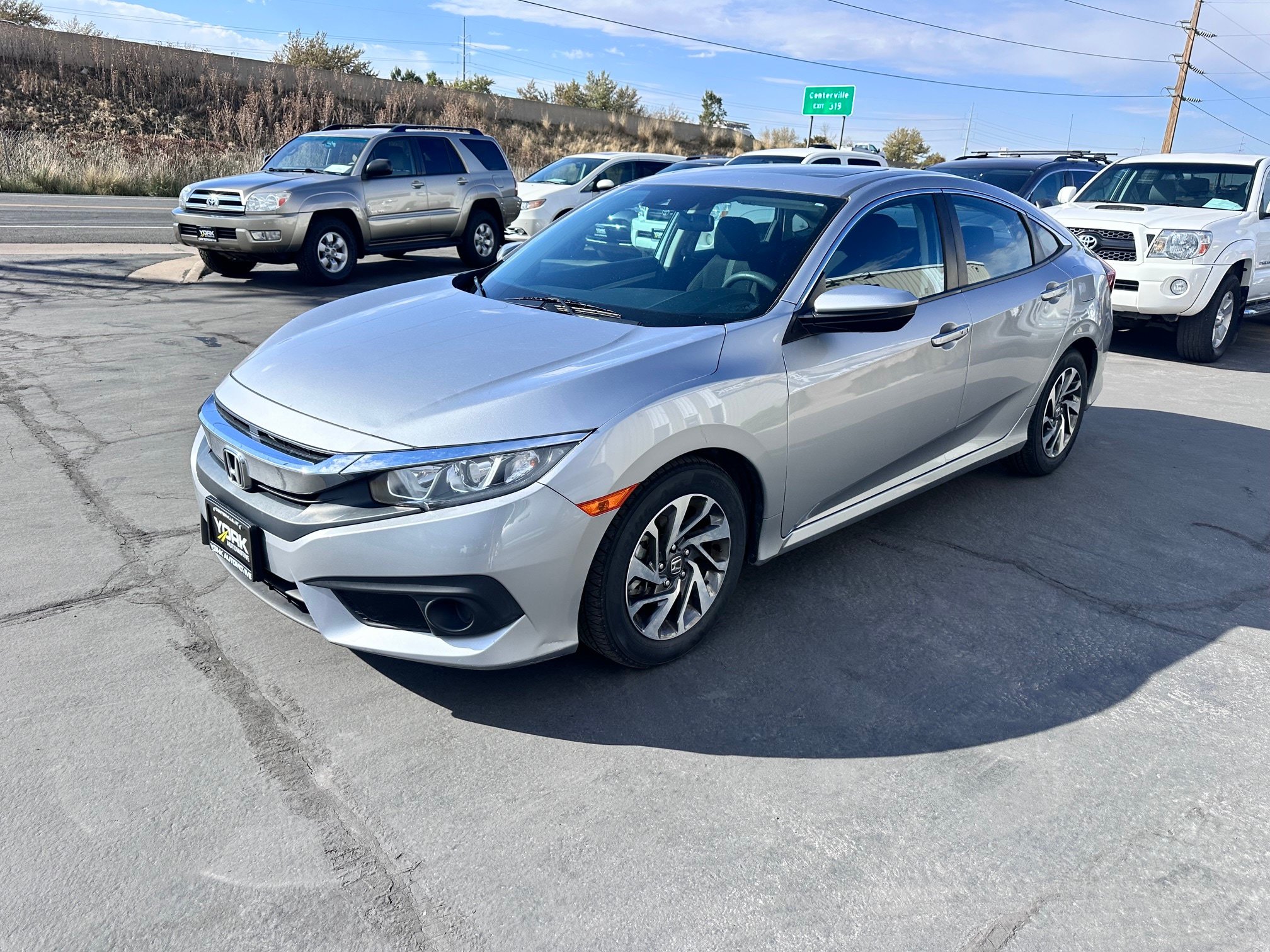 Used 2017 Honda Civic EX image 2
