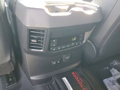 New 2026 Toyota Sequoia Platinum image 15