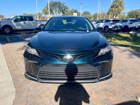 Used 2021 Toyota Camry LE image 8