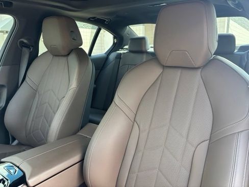 Used 2024 BMW i5 eDrive40i w/ Premium Package RWD image 19