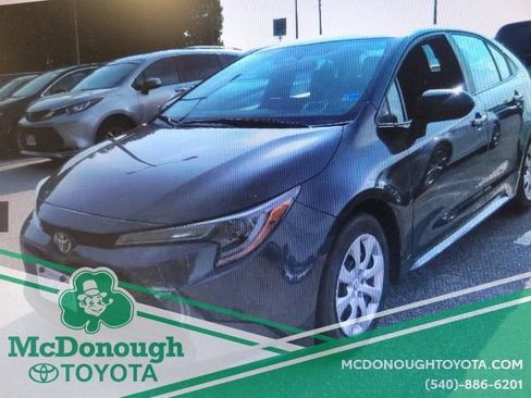 Used 2024 Toyota Corolla LE FWD image 1