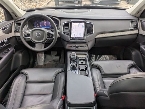 Certified 2024 Volvo XC90 T8 Ultimate w/ Protection Package Premier image 27