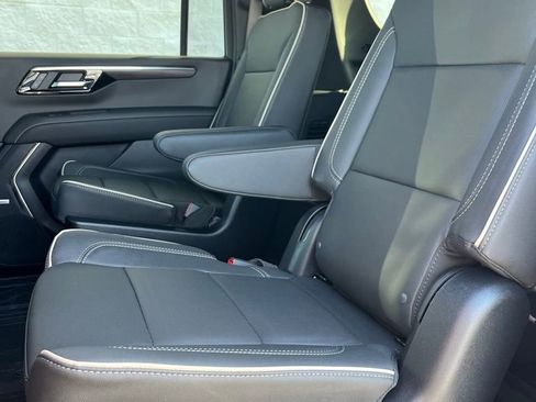 New 2026 Chevrolet Suburban Premier AWD/4WD image 26