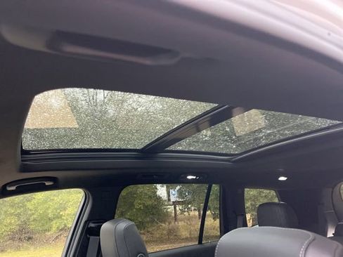 New 2025 Cadillac XT6 Luxury image 31