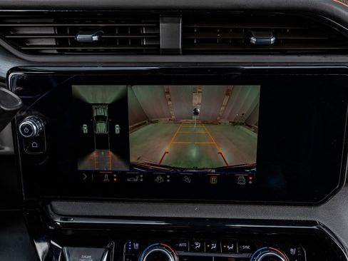 Used 2025 GMC Sierra 2500 AT4 w/ AT4 Premium Plus Package image 26