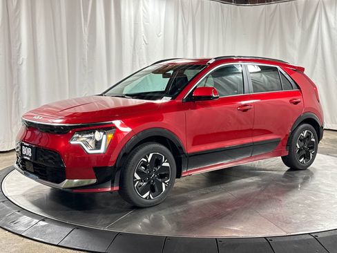 New 2026 Kia Niro Wind FWD image 1