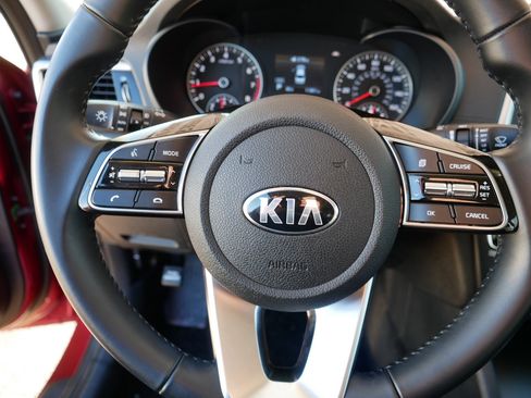 Certified 2019 Kia Optima S image 25