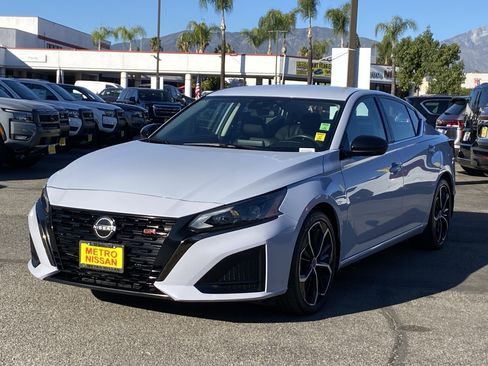 Used 2023 Nissan Altima 2.5 SR image 8