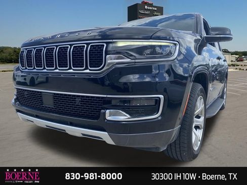 Used 2022 Jeep Wagoneer Series II AWD/4WD image 3