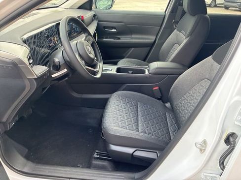 New 2026 Nissan Kicks SV w/ SV Premium Package FWD image 9